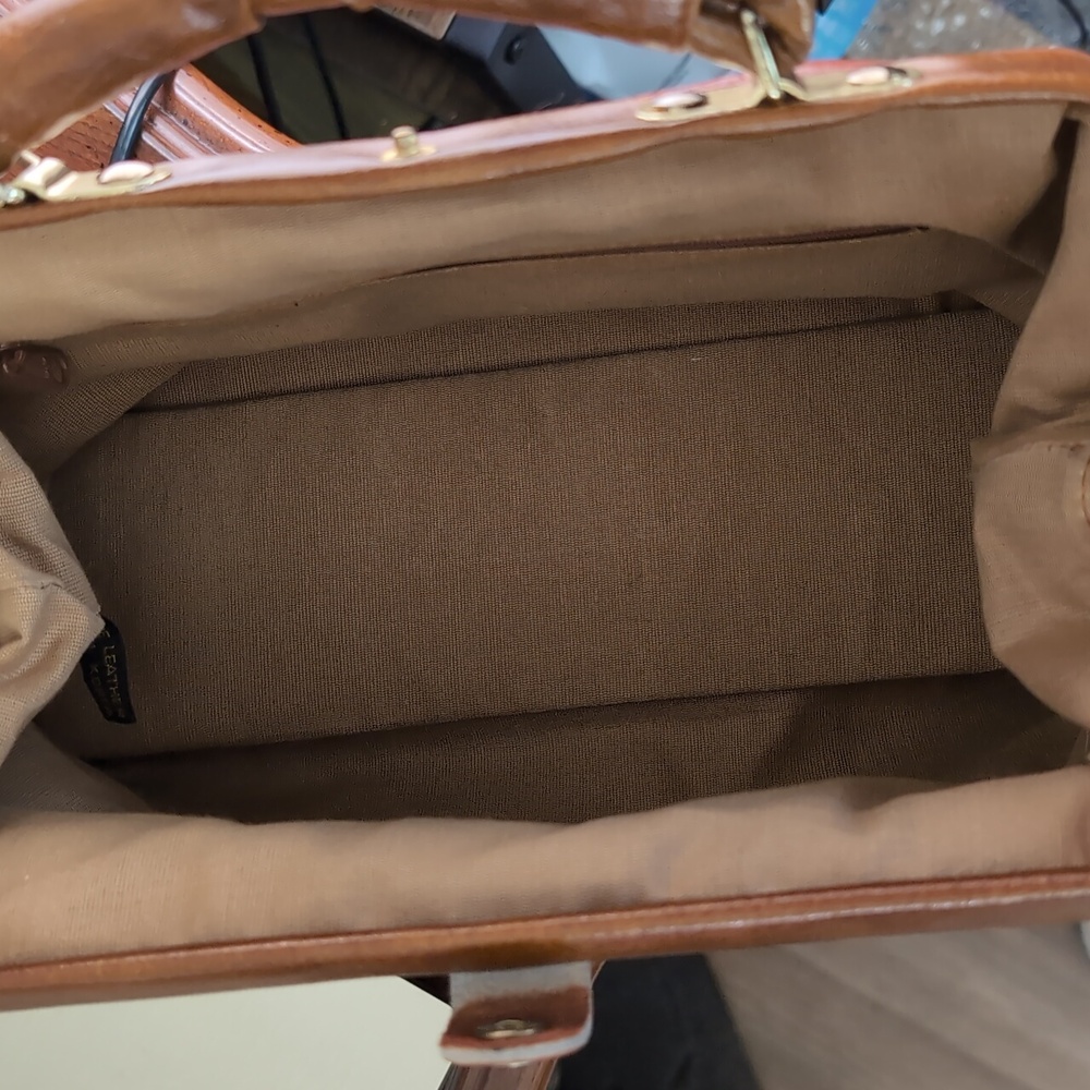 Gorgeous Genuine Leather Appliqued Brown Handbag / Satchel / Bag / Purse - Picture 6 of 9